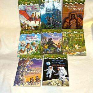 MAGIC TREE HOUSE PAPERBACK CHAPTER BOOKS, BUNDLE OF 8, CHAPTERS 1-8, 1 TIME USE